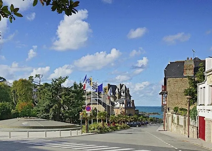 Gites De La Cote D'emeraude